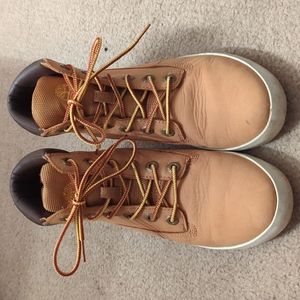 Timberland Skyla Bay 6-Inch Sneaker Boots (tan, size 6)